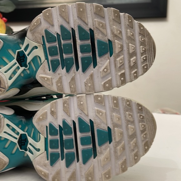 NIKE AIR MAX PLUS RUNNING SNEAKERS MENS-BOYS SIZE 7Y - Picture 15 of 16